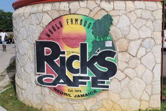 Rick's Cafe Cliff Diving and Sunset