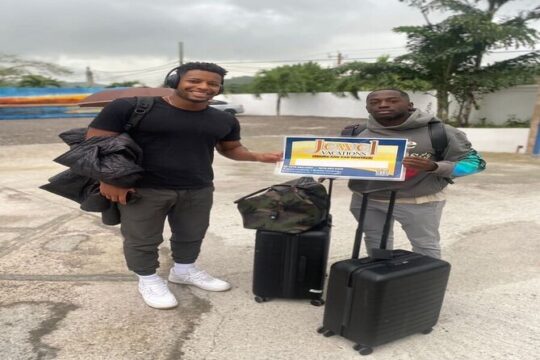 MontegoBay Private Airport Transfer to Accommodations in OchoRios