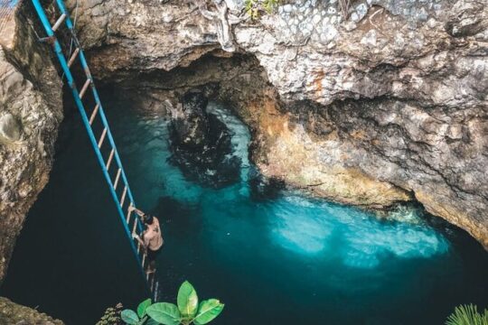 Seven Mile Beach, Blue Hole Mineral Spring, Beach Tubing