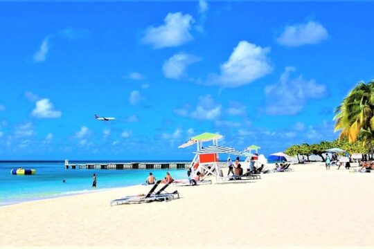 Falmouth Shore Excursion: Doctor's Cave Beach & Montego Bay City Highlights