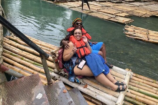 Martha Brae Bamboo Rafting Souvenir Shopping and Highlights